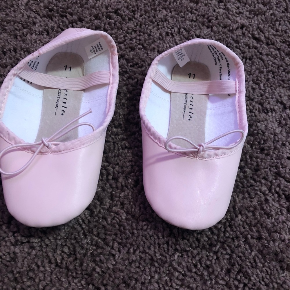 Girl ballet shoes size 11  & girl tap shoes size 9
